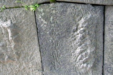 弘前公園（弘前城）の埋門跡の石