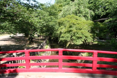 弘前城の「波祢橋」の上からの眺め