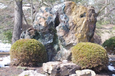弘前城の玉鹿石