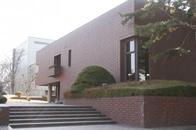 弘前城（弘前公園）の弘前市立博物館