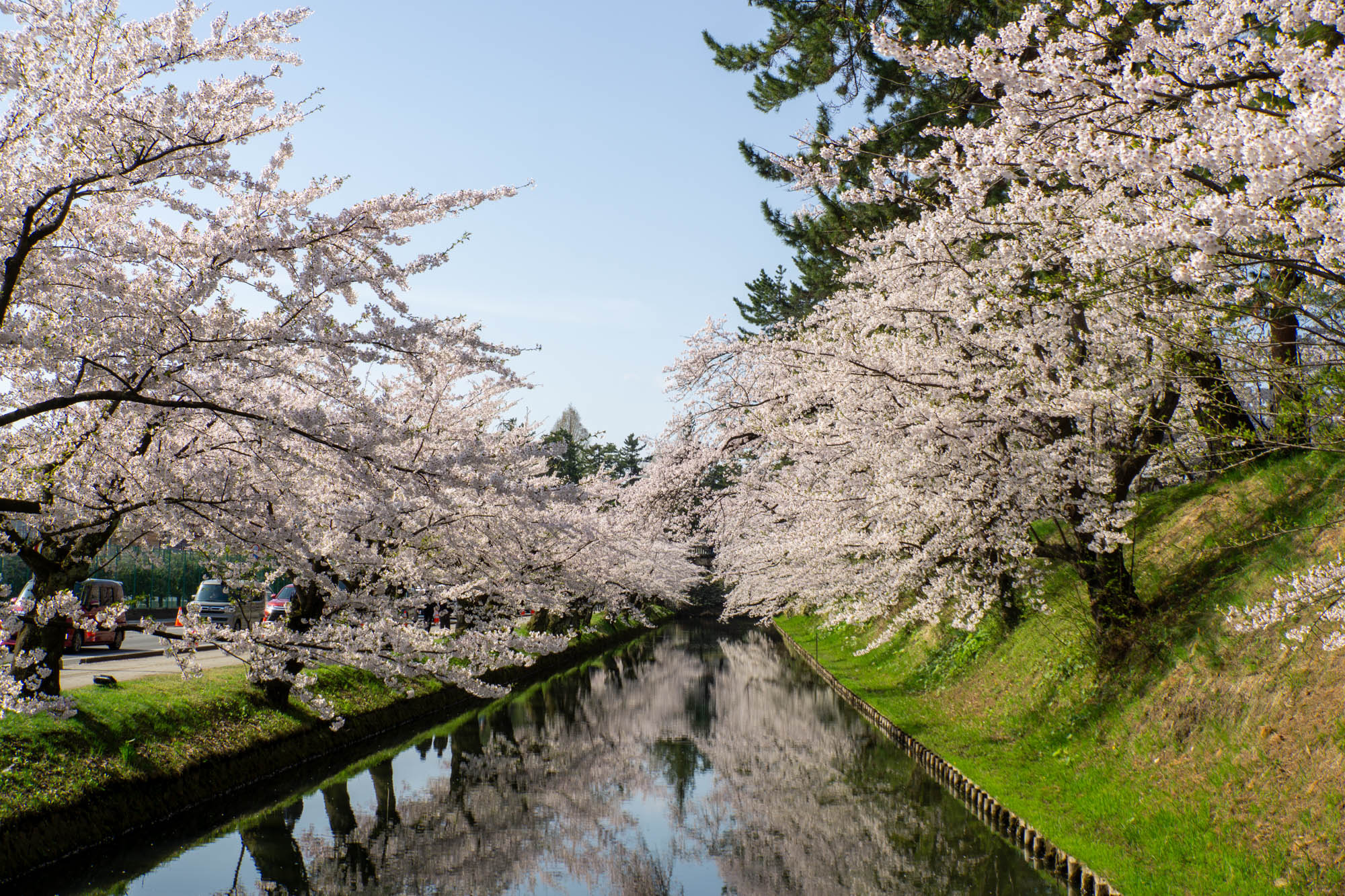 2026年4月19日、外濠（中央入口）